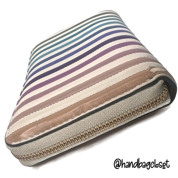 COACH RAINBOW MEDIUM ZIP AROUND WALLET WITH OMBRE QUILTING (COACH 91197) - Picture 4 of 8